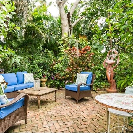 Chateau Gardens Hotel Lake Worth Beach Ngoại thất bức ảnh